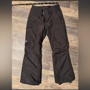 Patagonia women’s  Black insulated Ski/ Snow Pants